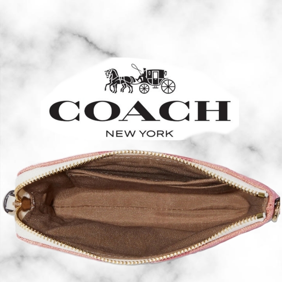 ❤Coach Boxed Dempsey Wristlet In Signature Jacquard With removable charms - Picture 3 of 6